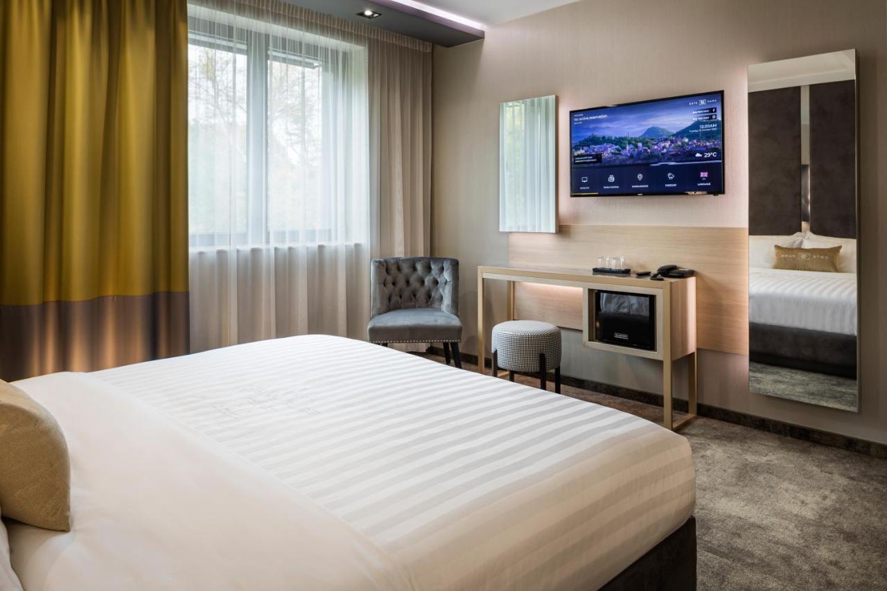 -- Este Park Hotel -- Part Of Urban Chic Luxury Design Hotels - Parking & Compliments - Next To Shopping & Dining Mall Plovdiv Eksteriør bilde